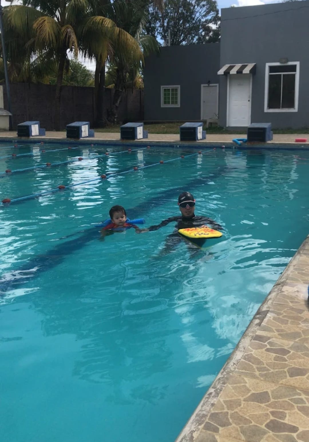 Clases de natación para bebés